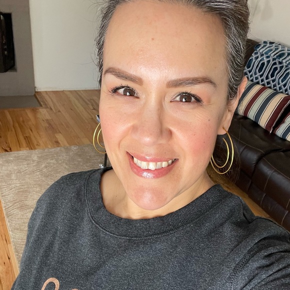 Meet your Posher, Diana - Picture 1 of 4